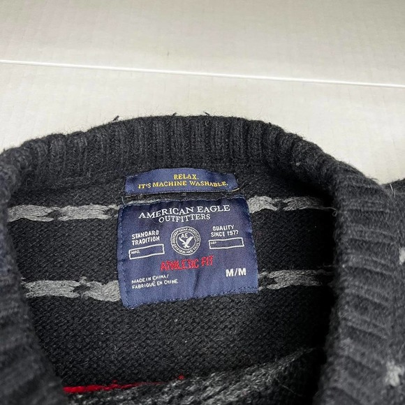 American Eagle Athletic Fit Knit Sweater - Picture 4 of 4